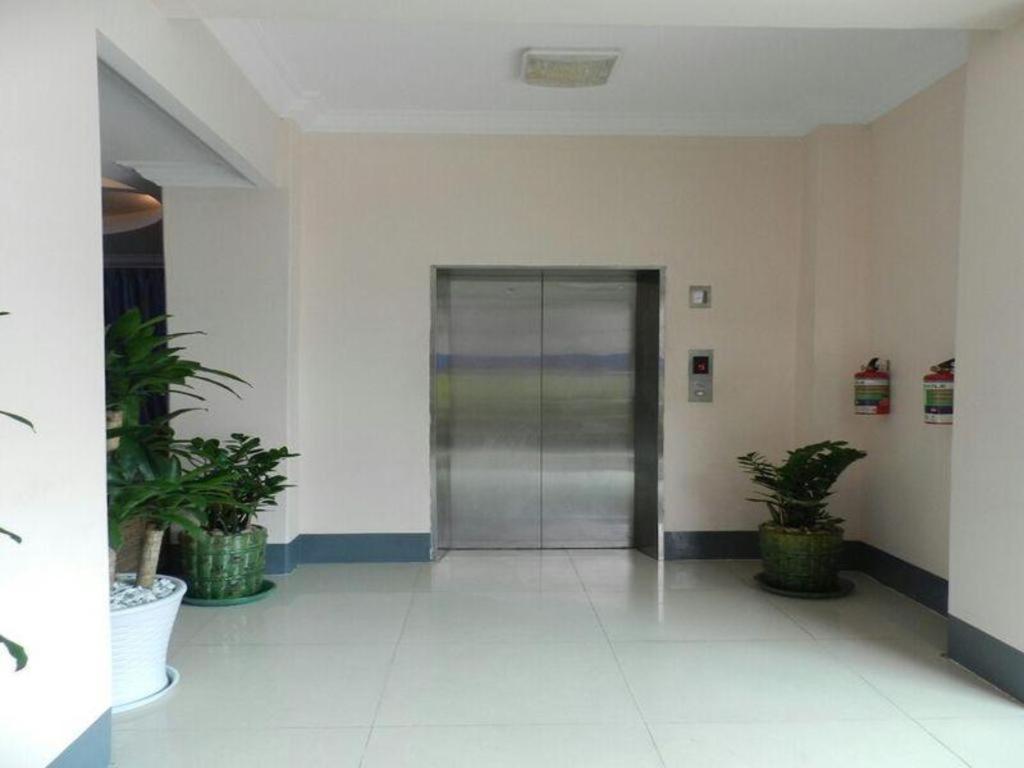 Real Link Hotel Rangun Zewnętrze zdjęcie